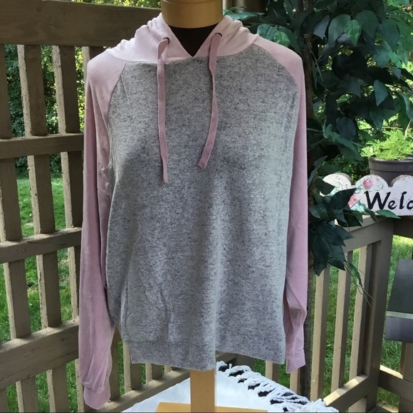JUNIORS XL Pink Republic hooded sweatshirt - Picture 9 of 16